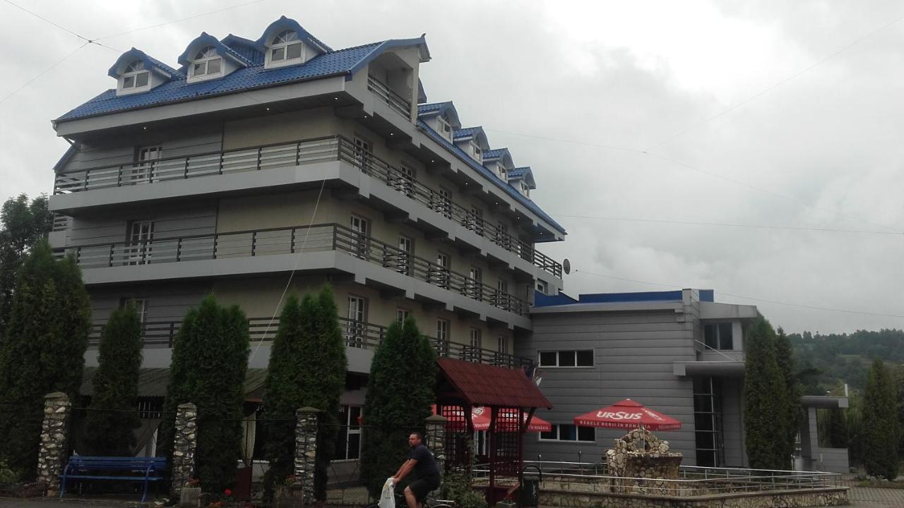 Hotel Ineul Rodna Exteriör bild